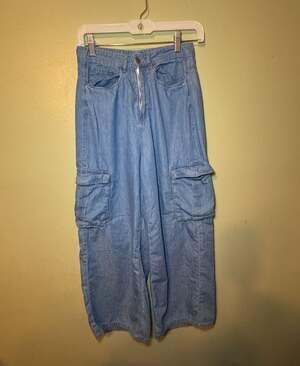 L.O.V. Women’s 26 Chambray Cargo Pants Blue Tencel Lyocell Wide Leg Y2K